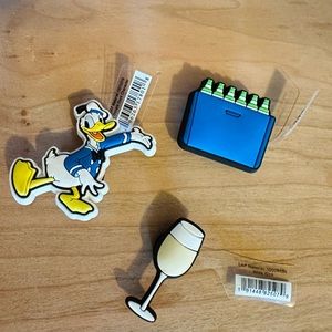 Crocs Jibbetz Bundle, Donald Duck, White Wine, Beer Cooler